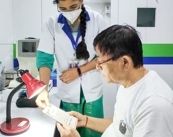 Low Vision Aids Low Vision Aids