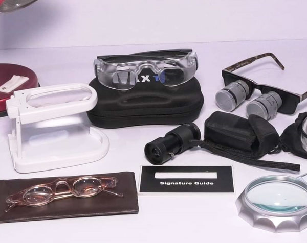 Low Vision Aids Low Vision Aids